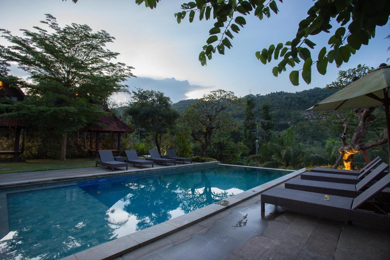 Klumpu Hill Villas Nusa Penida Batumadeg Exterior foto